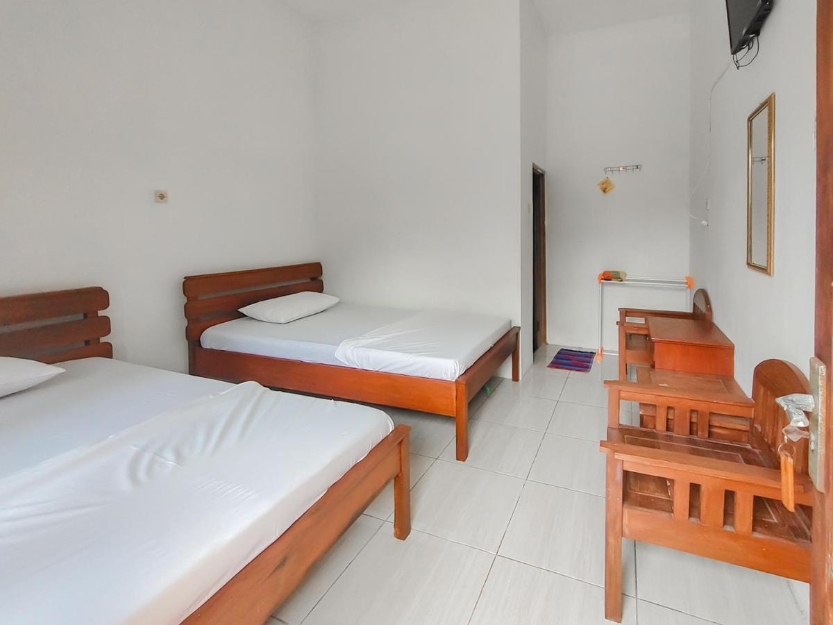 Reddoorz Near Pamugaran Beach Pangandaran Exterior photo